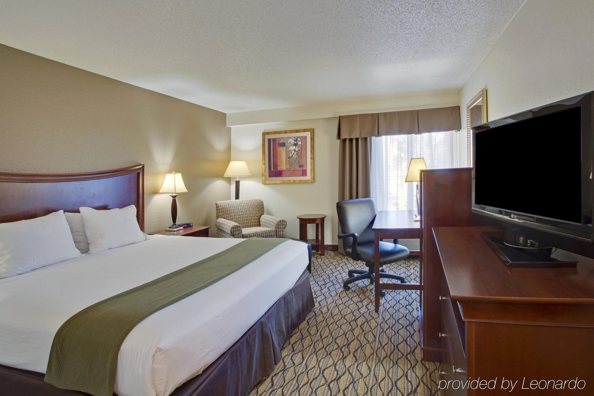 Holiday Inn Express Tampa-Brandon By Ihg Exterior foto