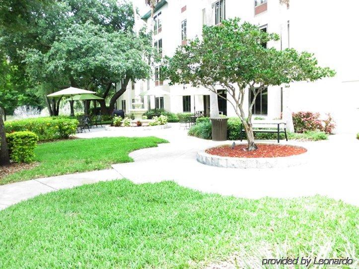 Holiday Inn Express Tampa-Brandon By Ihg Exterior foto